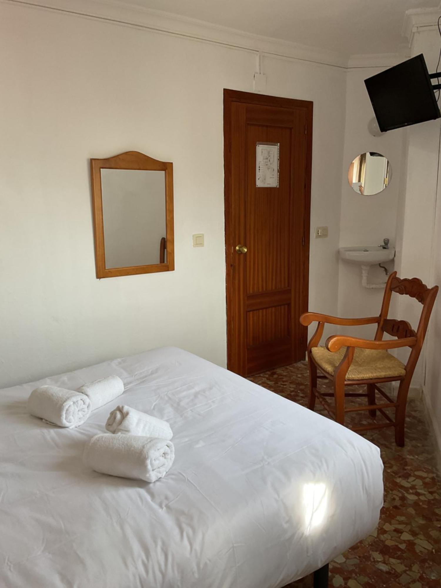 Hostal San Miguel By Croma Estepona Buitenkant foto